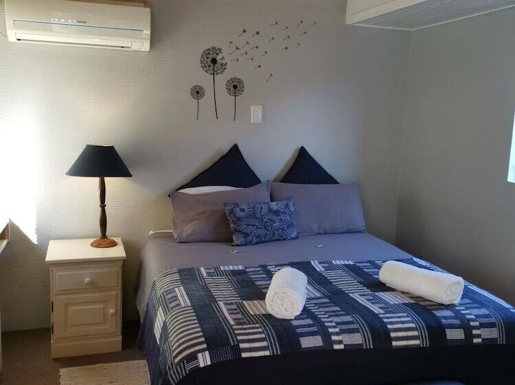 צימר Sunbird Guest House