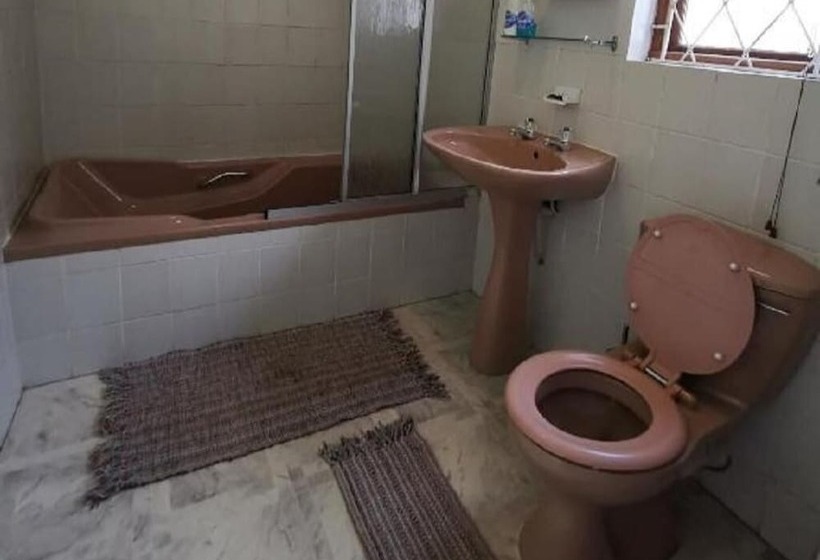 צימר Sunbird Guest House