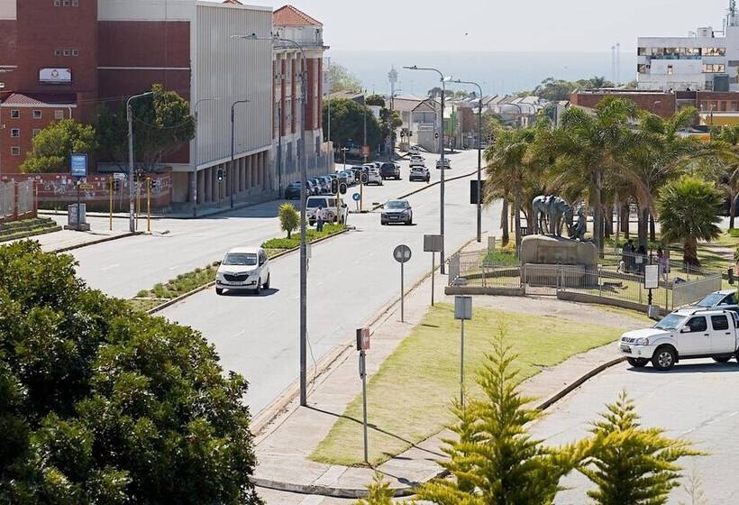 בית מלון כפרי 10 On Cape Self Catering Apartments