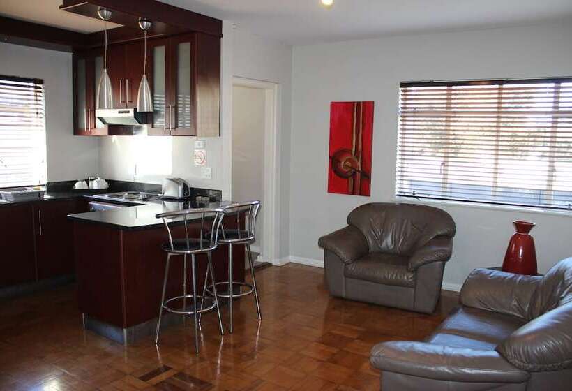 בית מלון כפרי 10 On Cape Self Catering Apartments