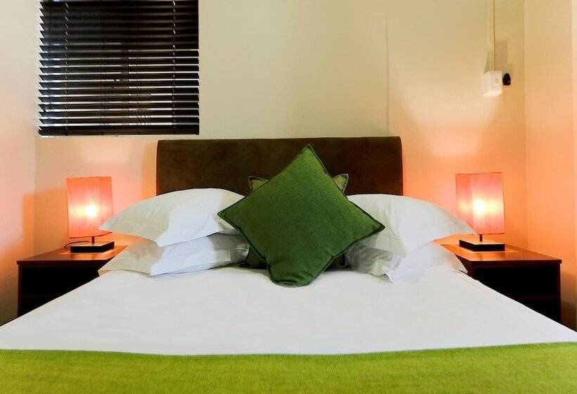 בית מלון כפרי 10 On Cape Self Catering Apartments