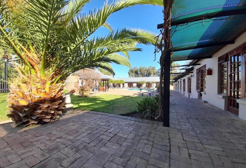 בית מלון כפרי Baron's Palace