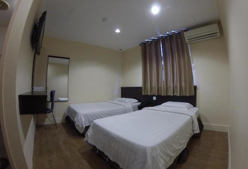 בית מלון כפרי Kinabalu