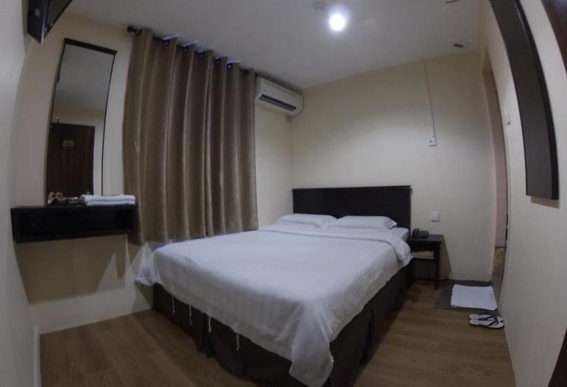 בית מלון כפרי Kinabalu