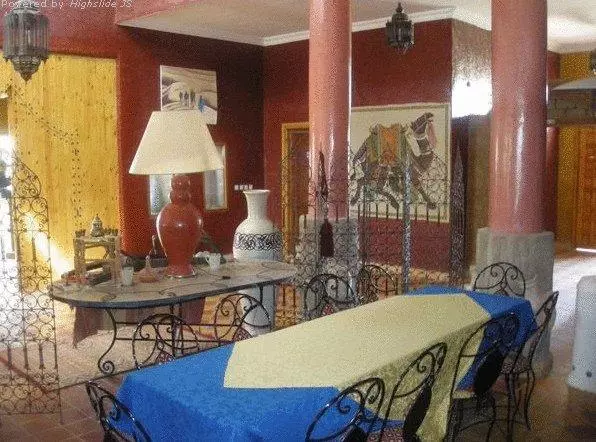 هتل Les Portes Du Desert