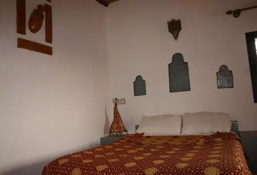 هتل Les Portes Du Desert