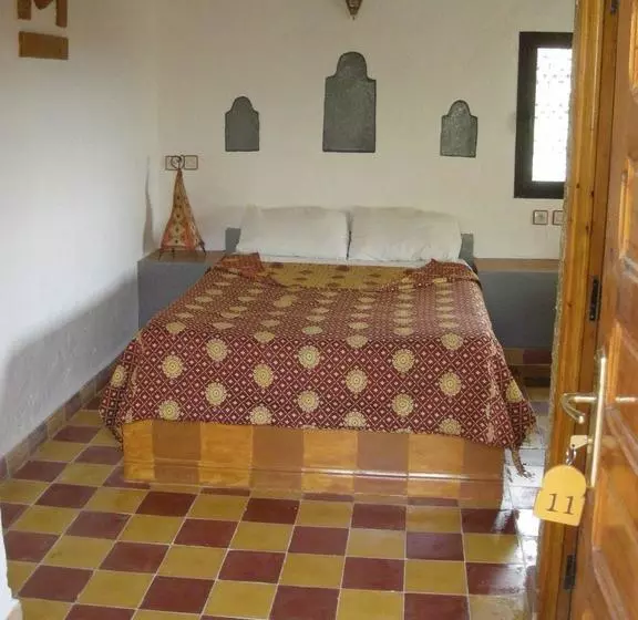 هتل Les Portes Du Desert