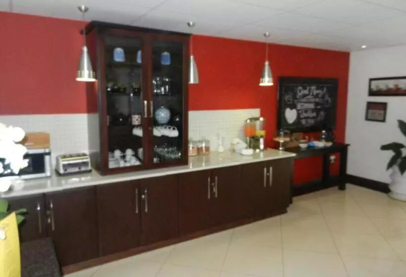 Hotelli Regal Inn Ballito