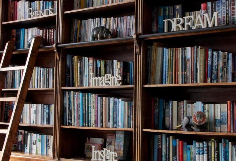 Hotelli Shaloha Guesthouse On Supertubes