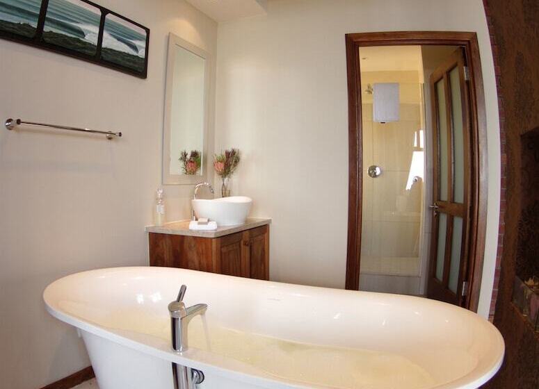 Hotelli Shaloha Guesthouse On Supertubes