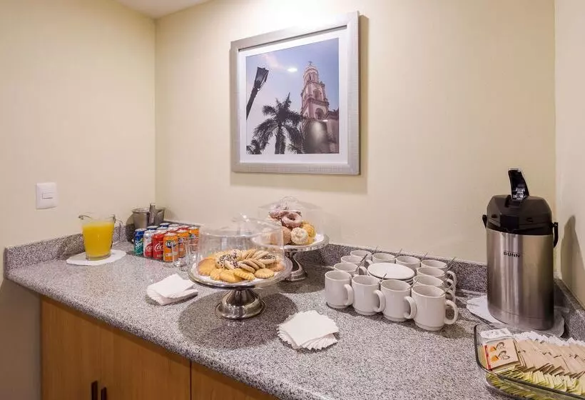 Microtel Inn & Suites By Wyndham Culiacan