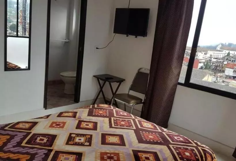 Retkeilymaja Hostal El Eden