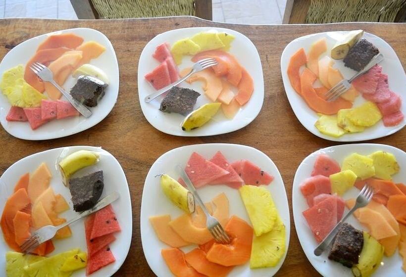 ユースホステル Hostal San Pancho