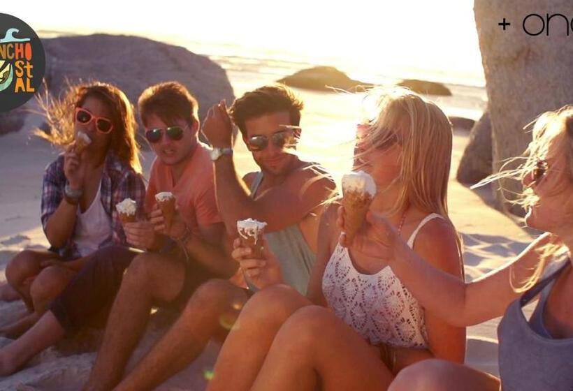 ユースホステル Hostal San Pancho