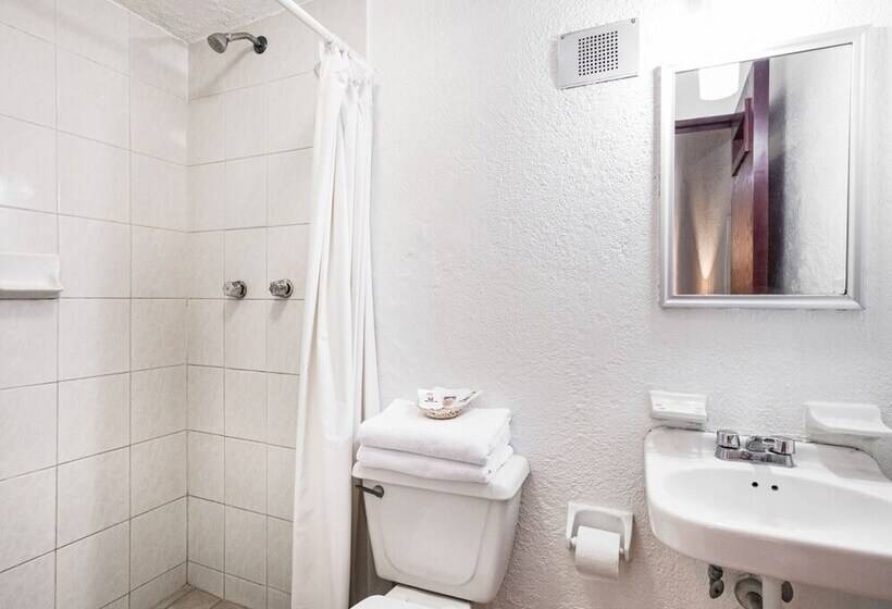 Отель Capital O El Nito Posada