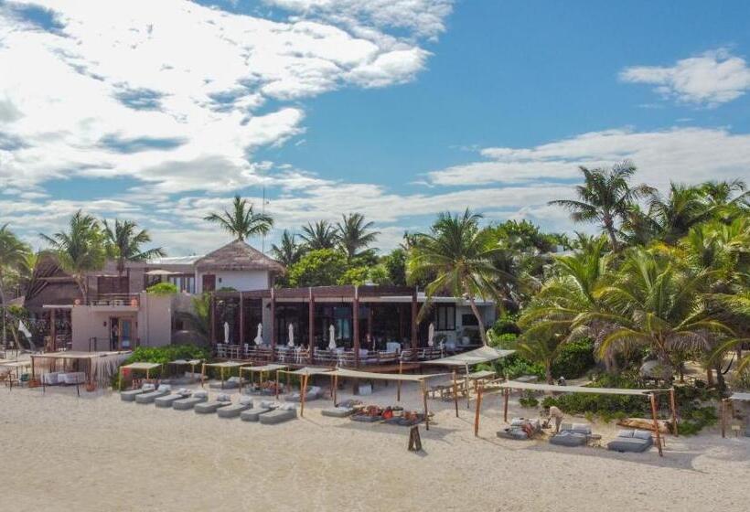 Szálloda Lula Seaside Boutique