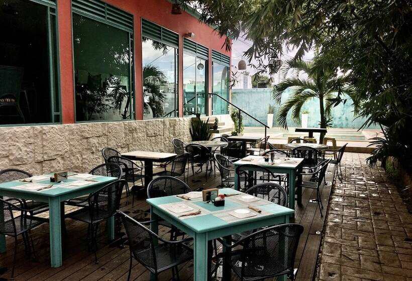 هتل & Suites Arges Centro Chetumal