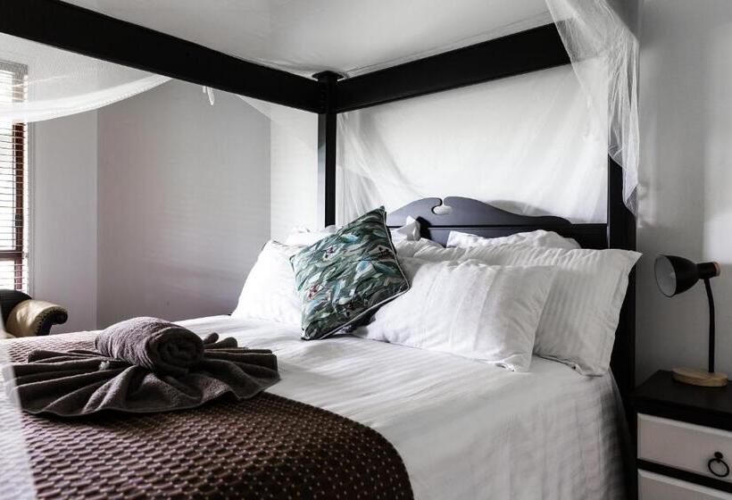 Отель The Bearded Dragon Boutique