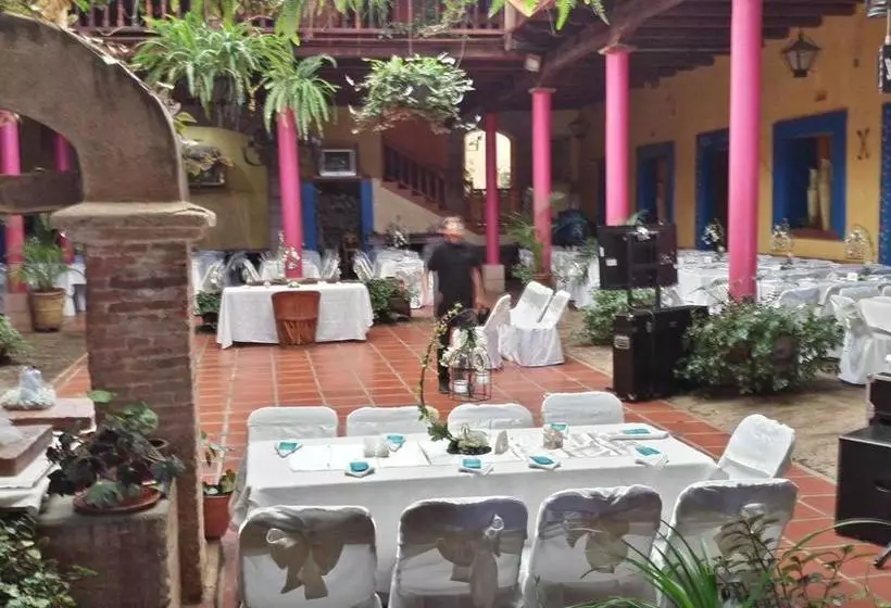 ホテル La Vieja Casona
