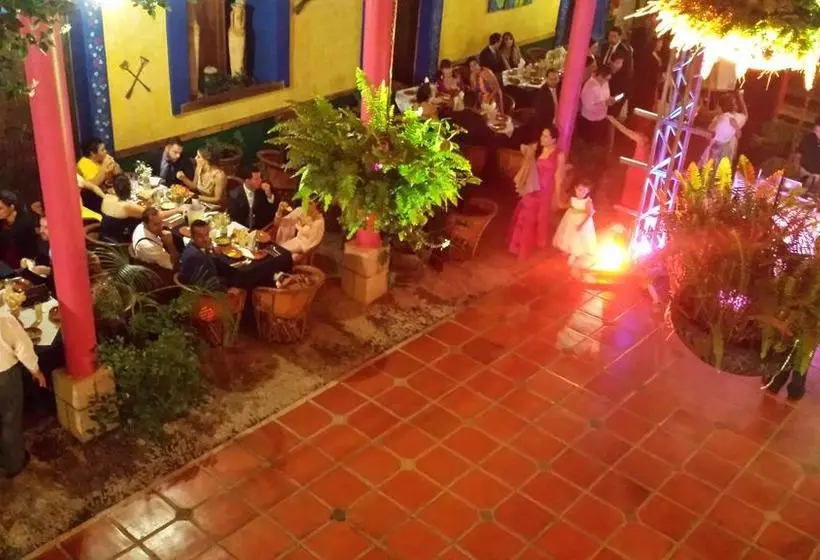 ホテル La Vieja Casona