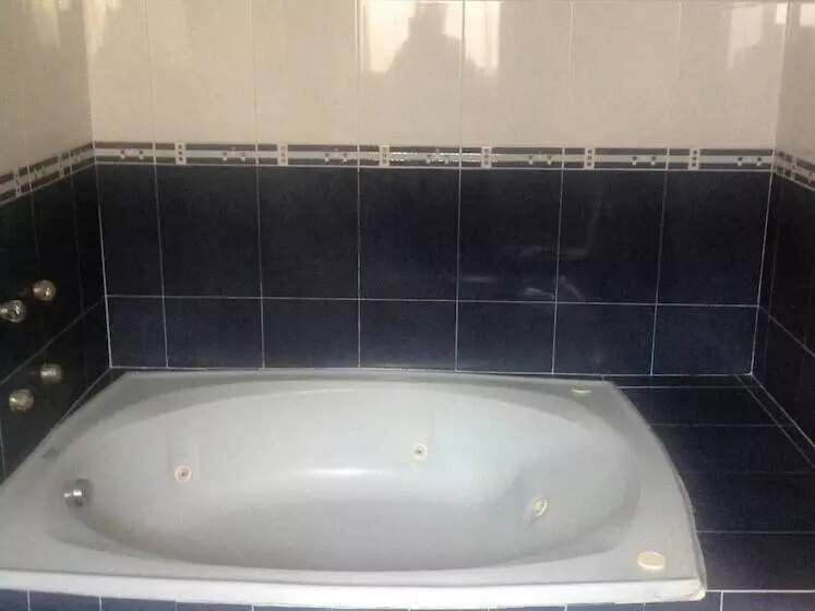 مُتل Autohotel La Escondida