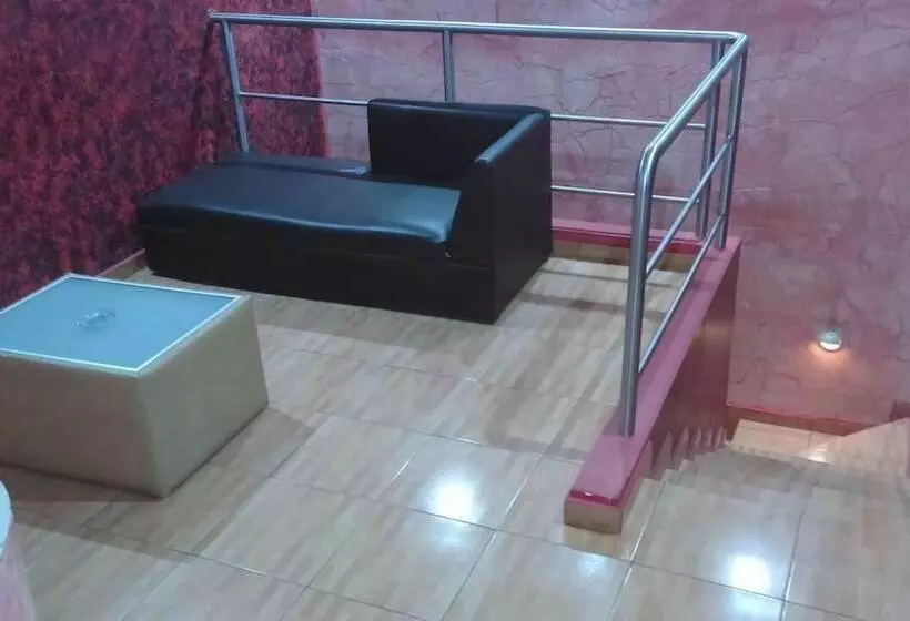 مُتل Autohotel La Escondida