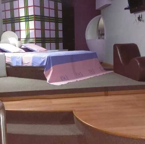مُتل Autohotel La Escondida
