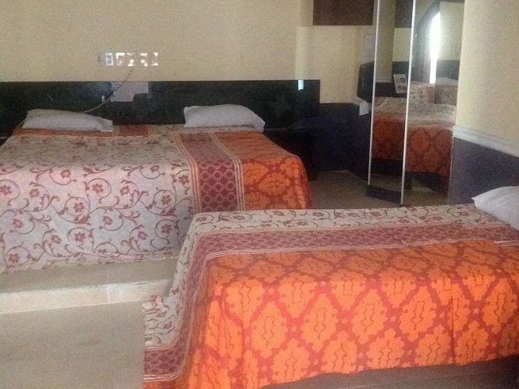 مُتل Autohotel La Escondida