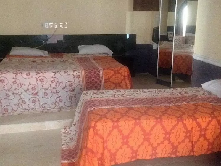 مُتل Autohotel La Escondida