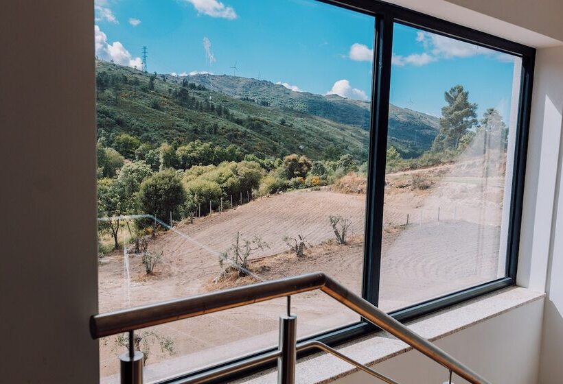 تختخواب و صبحانه Quinta Dos Sinçais