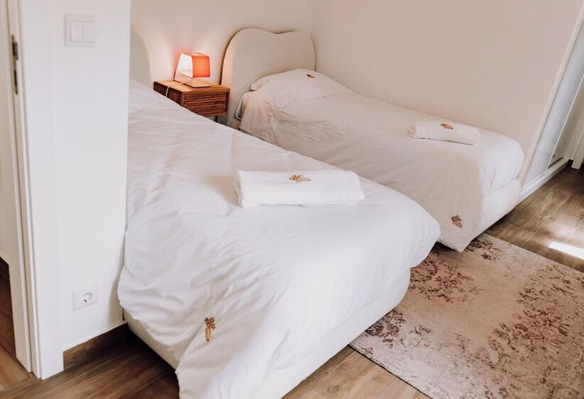 تختخواب و صبحانه Quinta Dos Sinçais