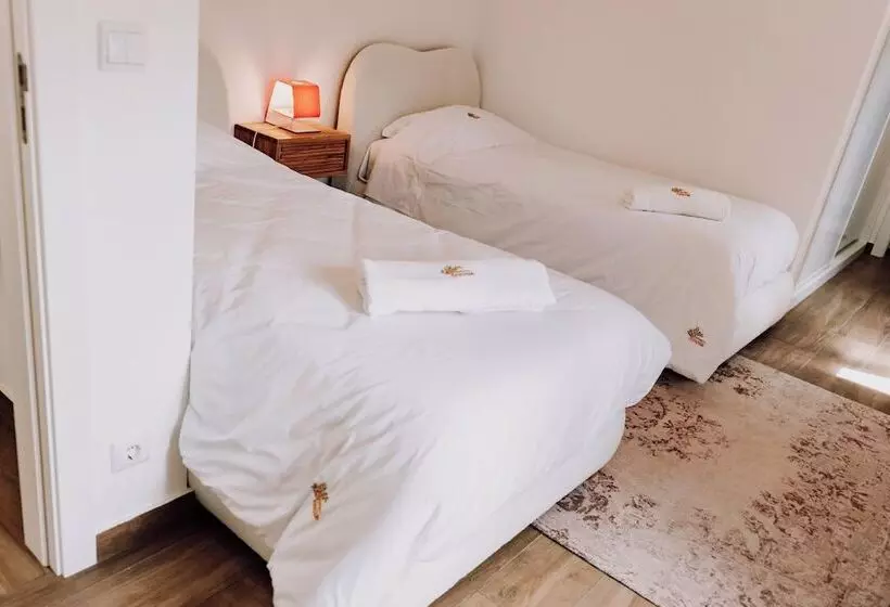 تختخواب و صبحانه Quinta Dos Sinçais