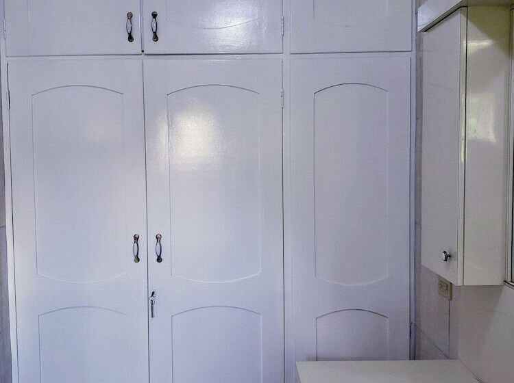 پانسیون Cozy Apartment Greenwood