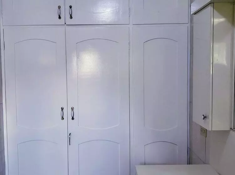 پانسیون Cozy Apartment Greenwood