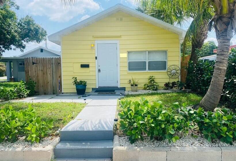 بنسيون Mango Beach Retreat