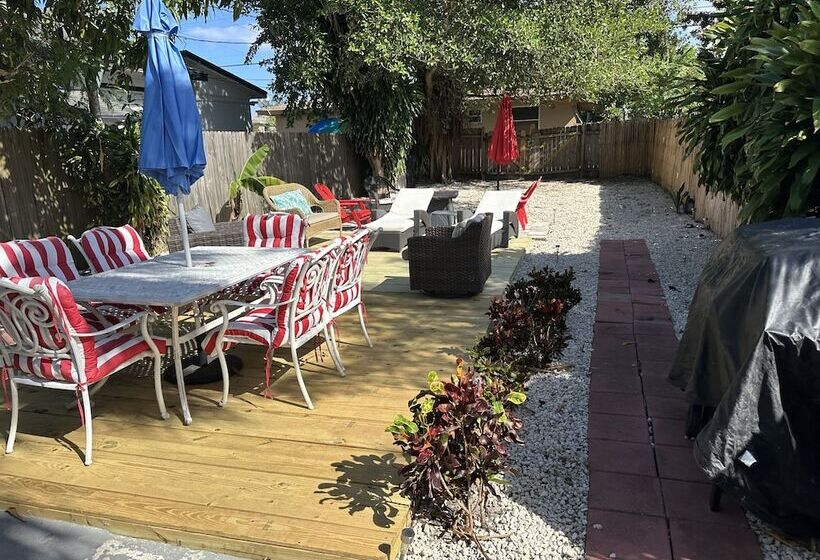 بنسيون Mango Beach Retreat