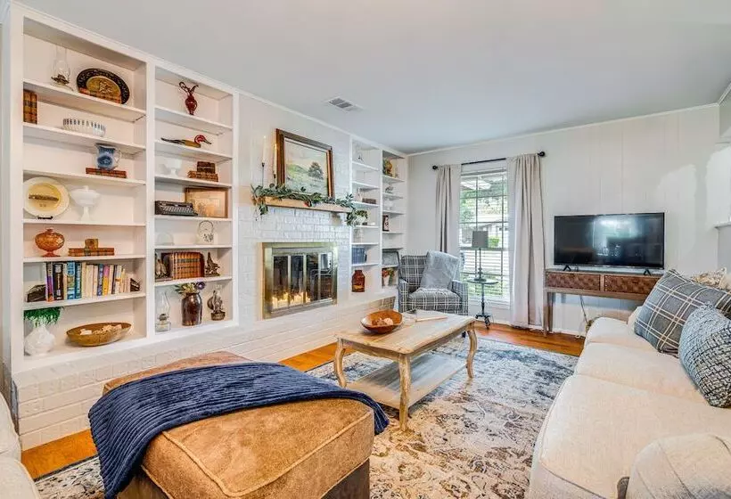 Pet Friendly Round Rock Home Near Dell Diamond!