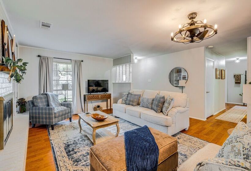 Pet Friendly Round Rock Home Near Dell Diamond!