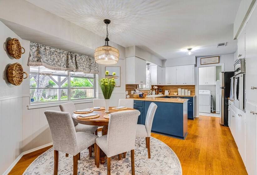 Pet Friendly Round Rock Home Near Dell Diamond!