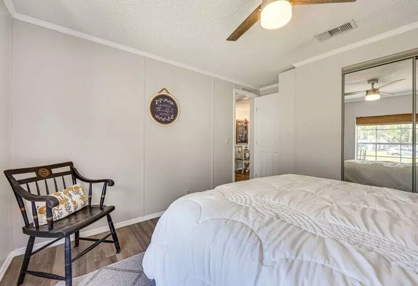 St Augustine Home W/ Dock & Lift On St Johns River