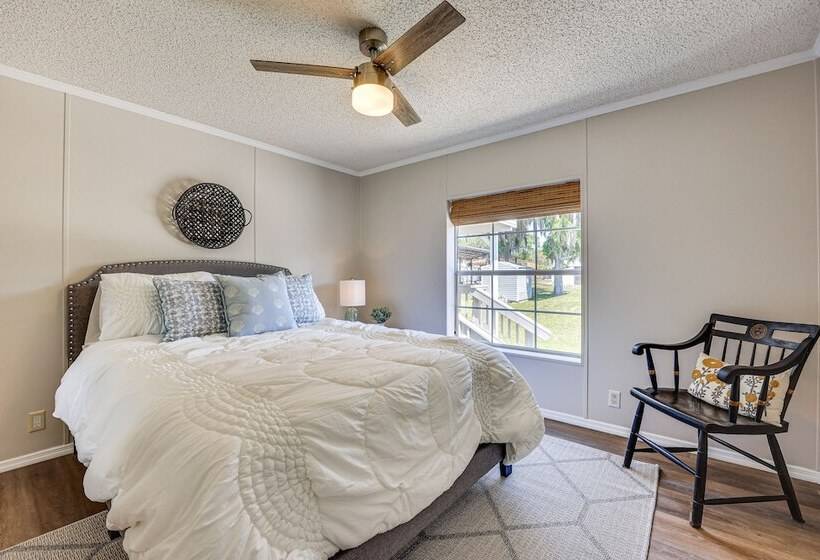 St Augustine Home W/ Dock & Lift On St Johns River