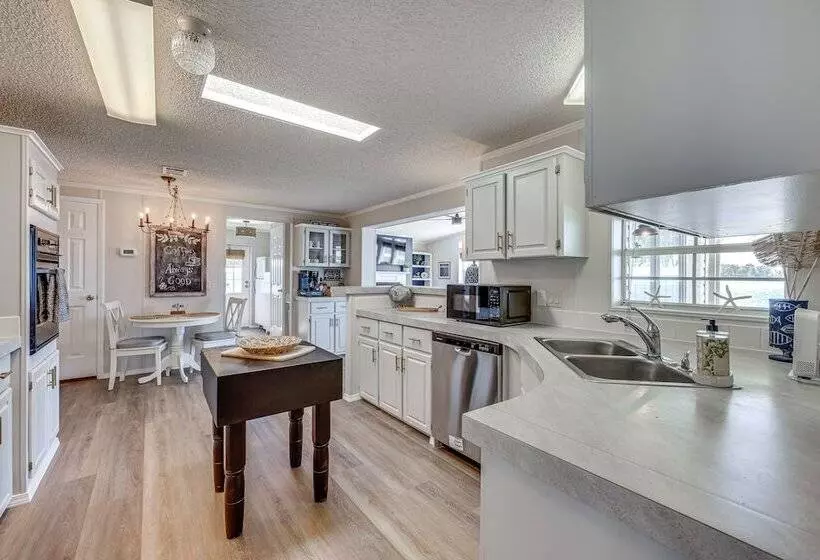 St Augustine Home W/ Dock & Lift On St Johns River