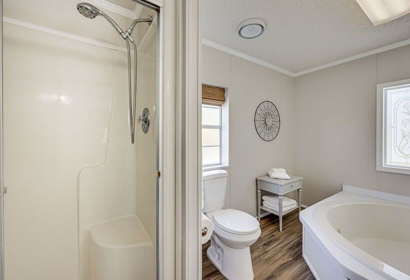 St Augustine Home W/ Dock & Lift On St Johns River