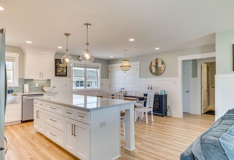 Atlantic Beach Home W/ Deck & Grill: Walk To Beach