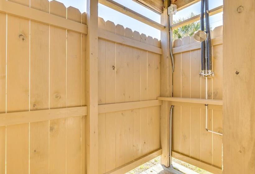 Atlantic Beach Home W/ Deck & Grill: Walk To Beach