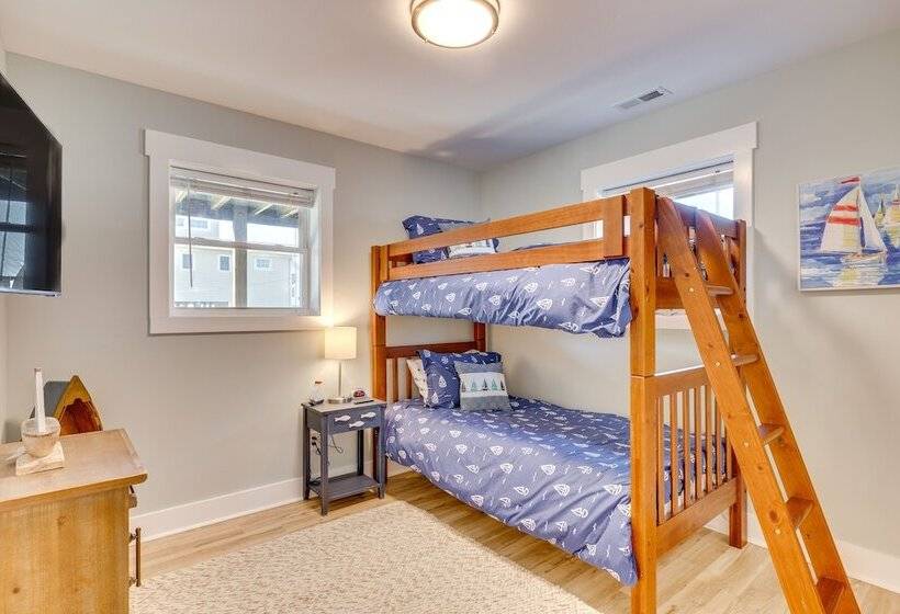 Atlantic Beach Home W/ Deck & Grill: Walk To Beach