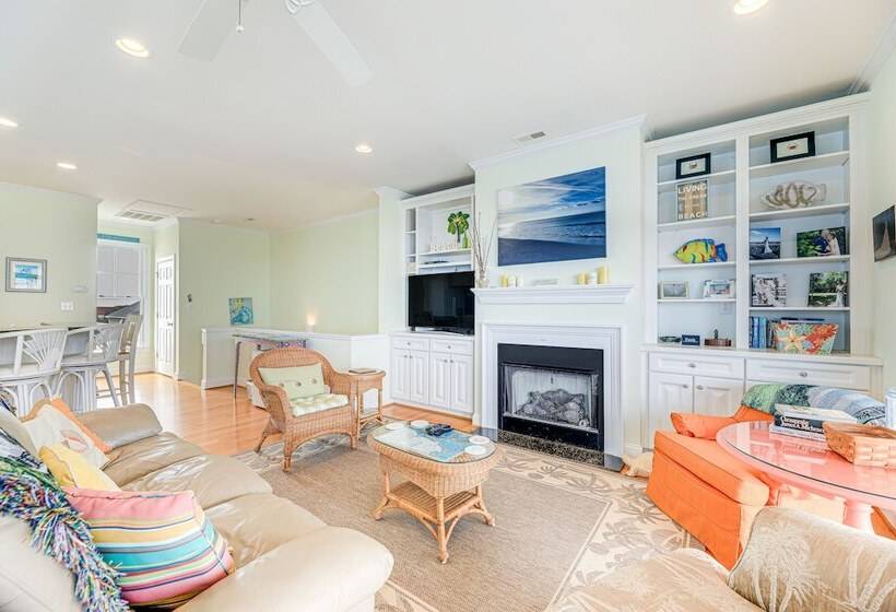 Atlantic Beach Retreat W/ 2 Decks: Steps To Beach!