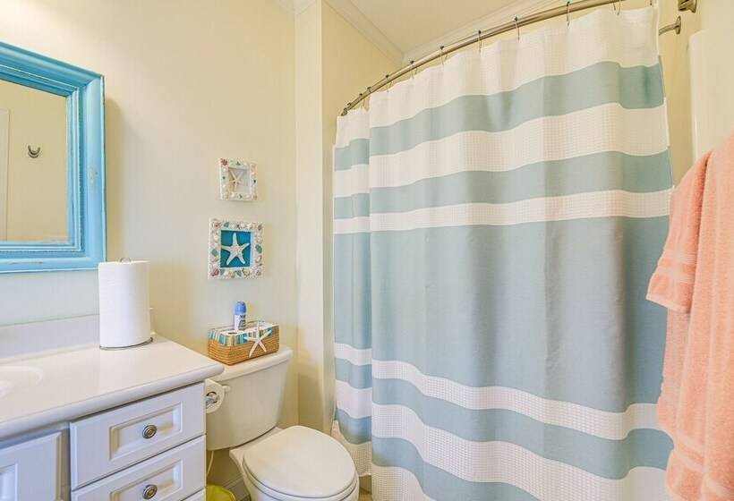 Atlantic Beach Retreat W/ 2 Decks: Steps To Beach!