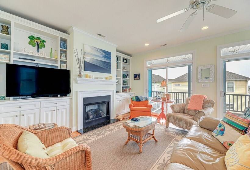 Atlantic Beach Retreat W/ 2 Decks: Steps To Beach!