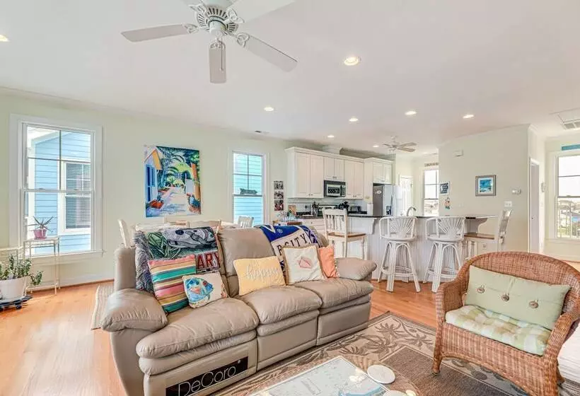 Atlantic Beach Retreat W/ 2 Decks: Steps To Beach!